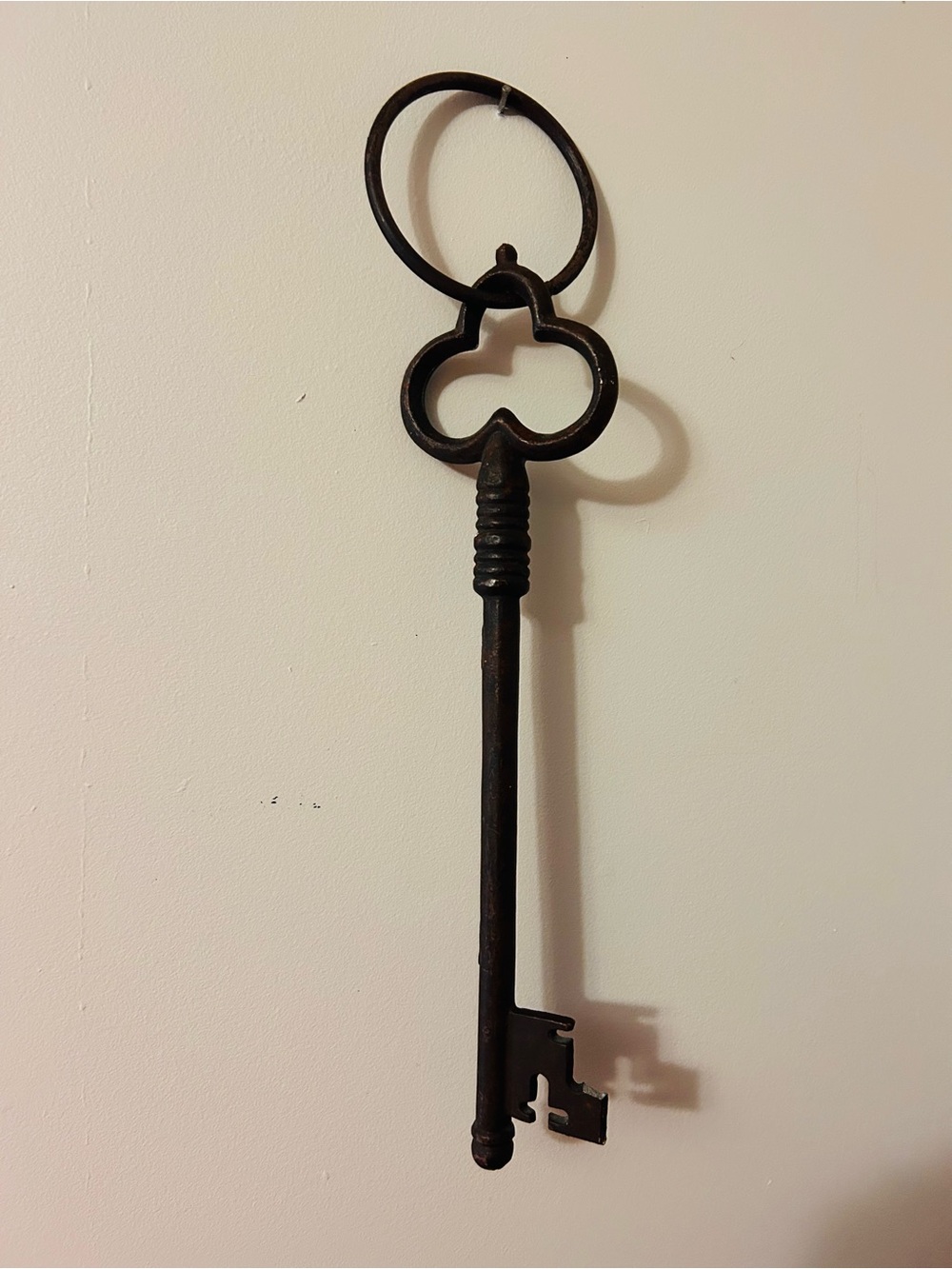 Skeleton Key Black/Rust Iron Vintage-Style Key Accent